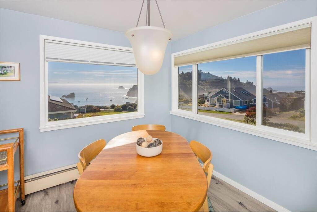 Ocean View Village Condo With Trails To Beaches Trinidad Dış mekan fotoğraf
